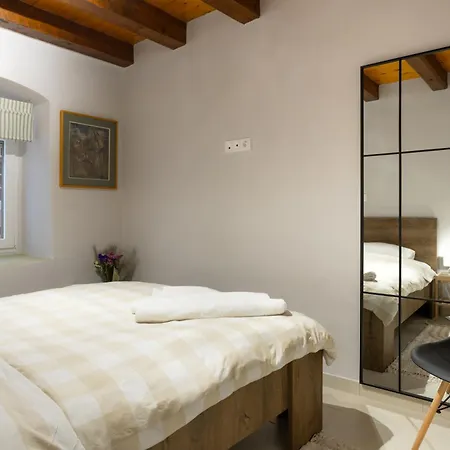 Alma Libre / Campiello / Corfu Old Town Apartment